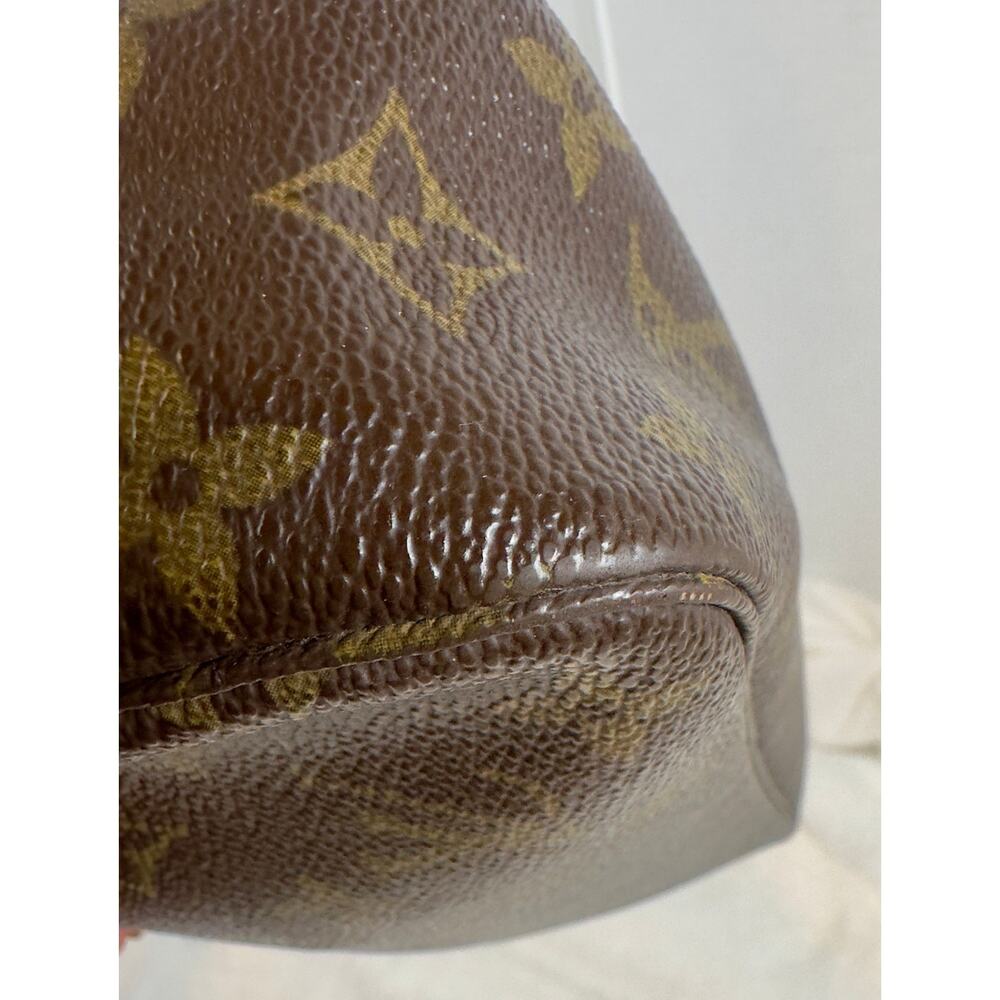 Louis Vuitton Monogram Toiletry Pouch 19 Cosmetic Bag w/ Box - Picture 7 of 16